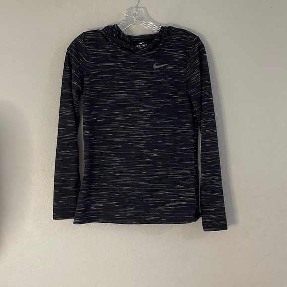 NIKE WOMENS LEGEND VENEER LONG SLEEVE LIGHTWEIGHT HOODIE - Picture 1 of 6